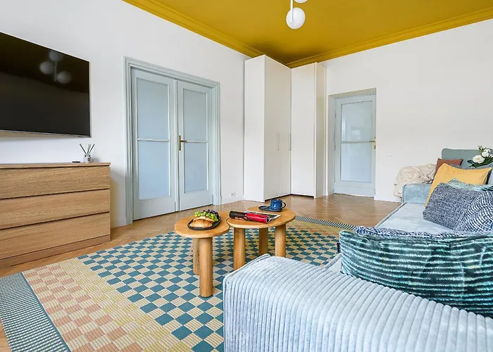 Marszalkowska Metro Politechnika By P&o Serviced