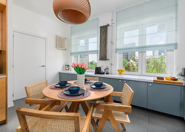 Marszalkowska Metro Politechnika By P&o Serviced Varšava