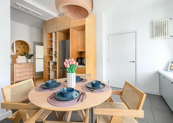 Marszalkowska Metro Politechnika By P&o Serviced Varšava